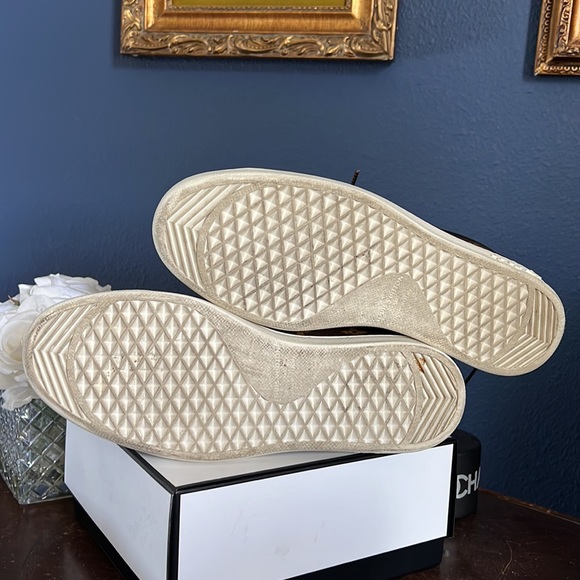 Authentic Louis Vuitton Luxembourg Sneaker - Picture 10 of 11